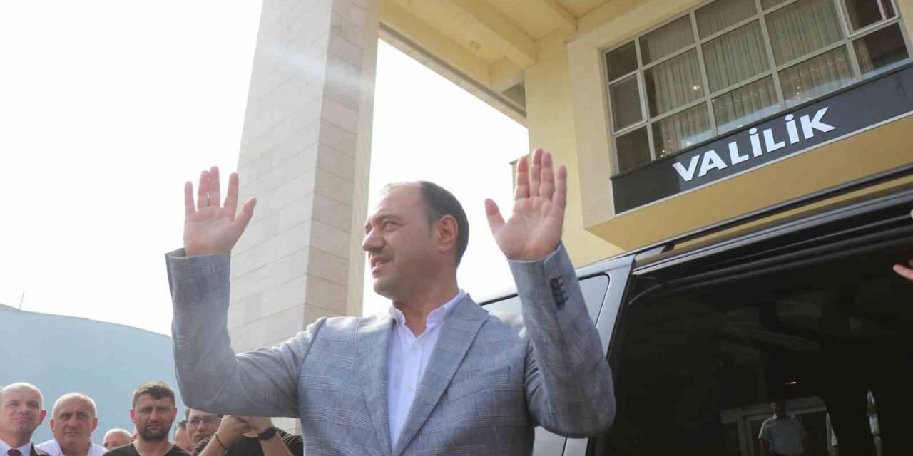 Vali Kaldırım Veda Etti