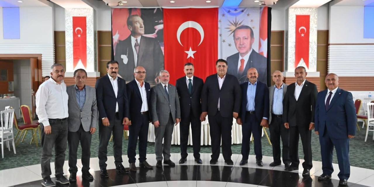 Erzurum’a Atanan Vali Mustafa Çiftçi İçin Veda Yemeği