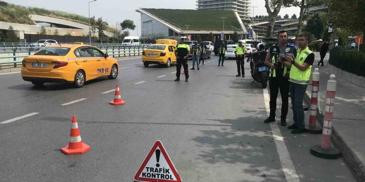 Trafik Polislerine Yakalanan Motosiklet Sürücüsünden Pişkin Cevap: “Biz Sanki Kaçmasını Bilmiyoruz”