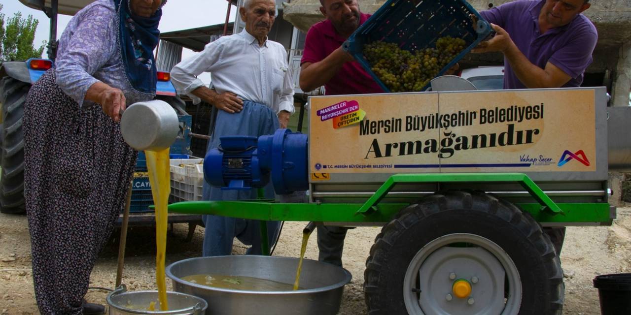 Üzümleri Makine Sıkıyor, Üretici Dinleniyor