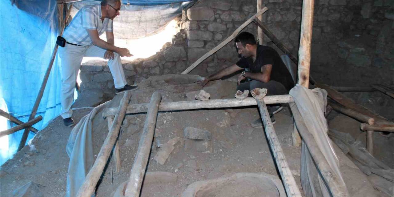 Türkiye’de Benzeri Yok, 700 Bin Yıllık Metal Atölyesi Keşfedildi