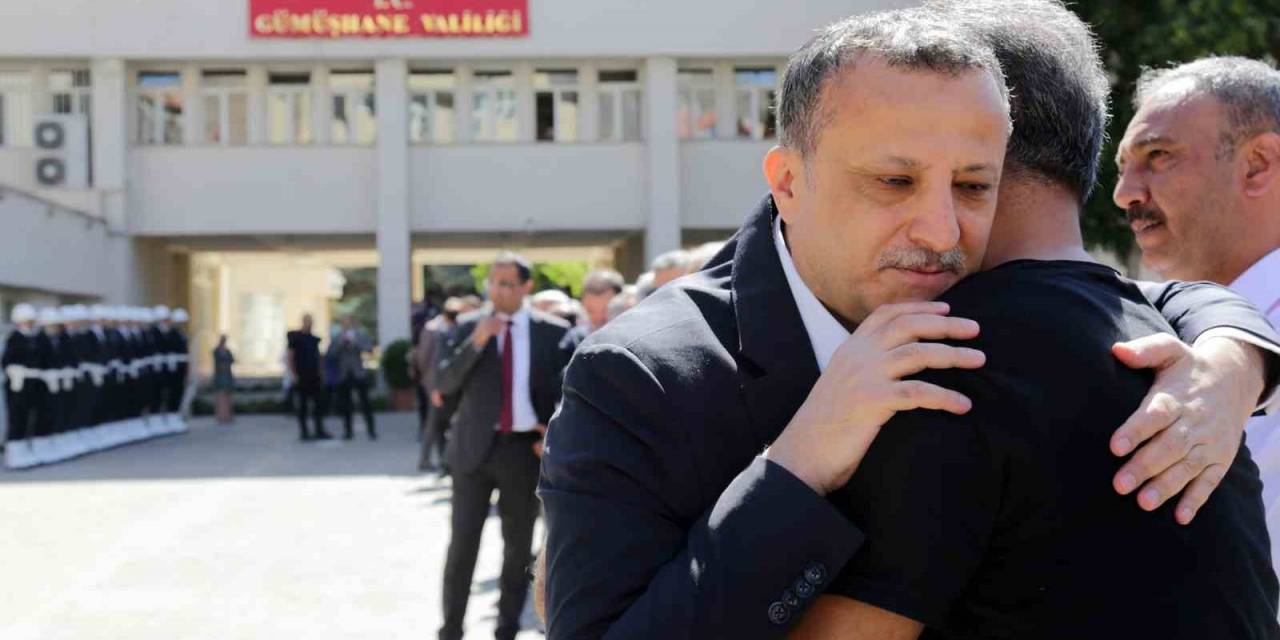 Vali Taşbilek Gümüşhane’den Gözyaşlarıyla Uğurlandı