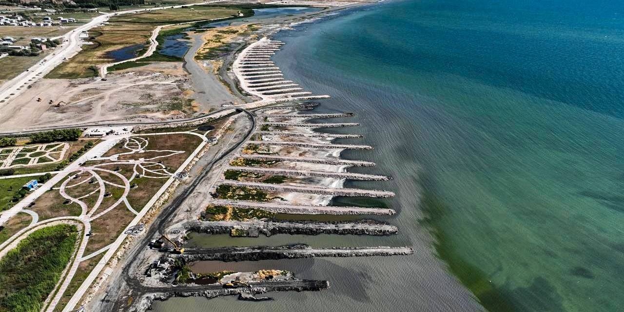 Van Gölü’nden 1 Milyon 200 Bin Metreküp Dip Çamuru Çıkartıldı