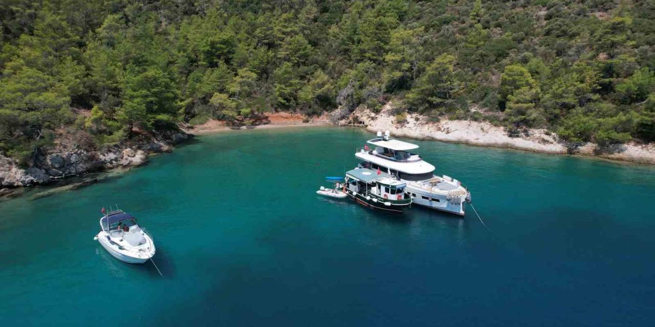 Büyükşehir Atık Alım Tekneleri Günlük 20 Bin Litre Pis Suyun Bertarafını Yapıyor