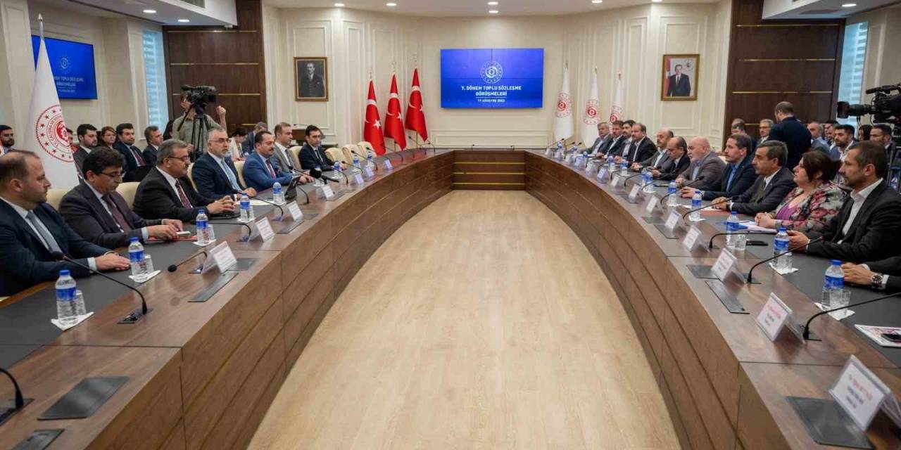 Bakan Işıkhan’dan Memur Ve Memur Emeklilerine 2 Yıl İçin Yüzde 36’lık Yeni Zam Teklifi