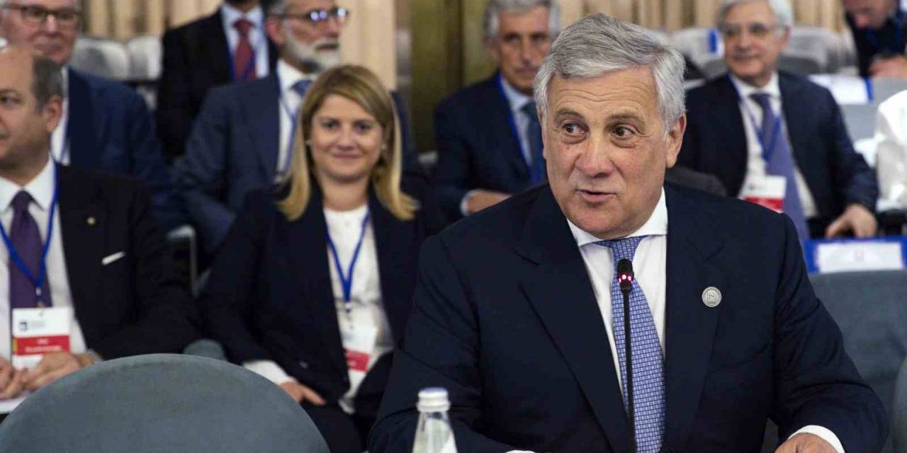 İtalya Dışişleri Bakanı Tajani: "Kaddafi’nin Öldürülmesine İzin Vermek Ciddi Bir Hataydı"