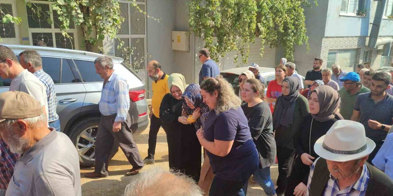 9 Yaşındaki Beril’in Cenazesinde Gözyaşları Sel Oldu