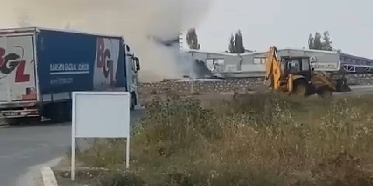 Bursa’da Mobilya Fabrikasının Santrali Bomba Gibi Patladı.. O Anlar Kamerada