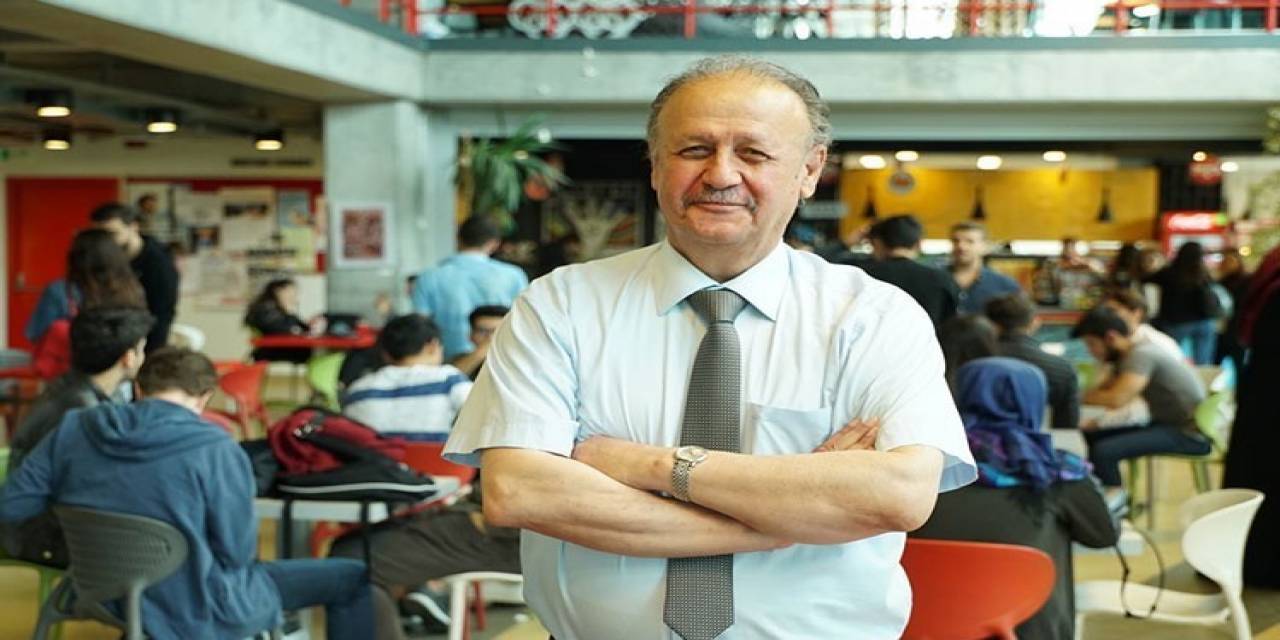 Prof. Dr. Tuncer Çelik, Deprem Anında Göçmeyecek Bina Yapmanın Formülünü Verdi