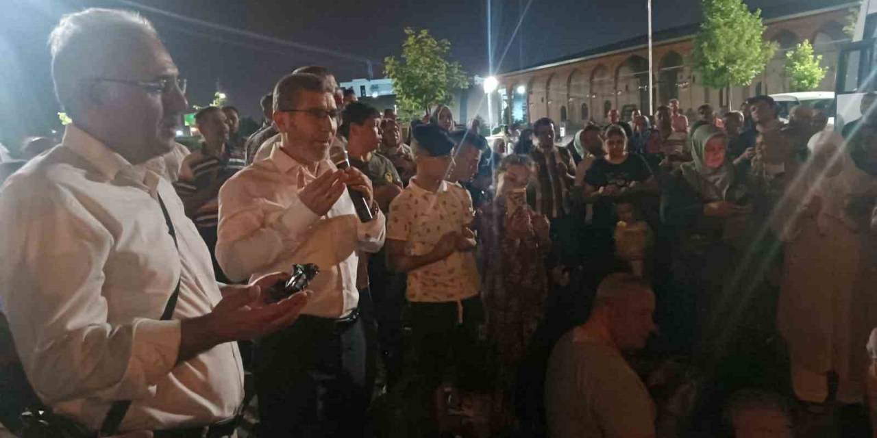 Umreciler Dualarla Uğurlandı