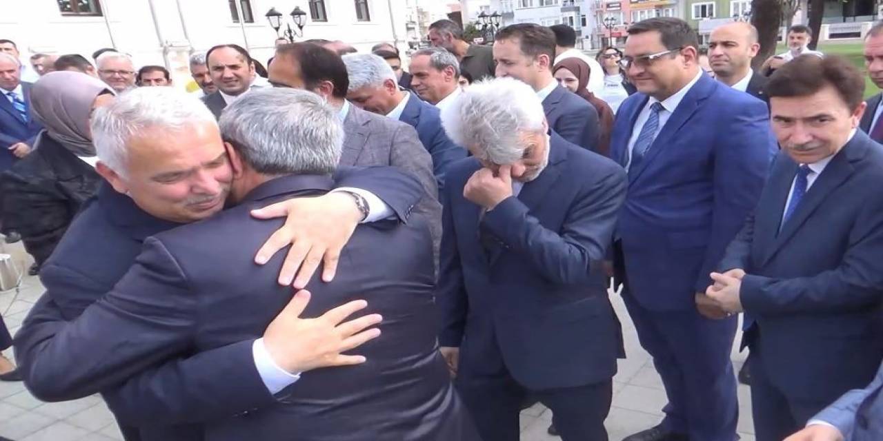 5 Yıl Sonra Tayini Çıkan Vali Güçlükle Konuştu: “Kalbimin Yarısı Burada Kaldı Diyordum”