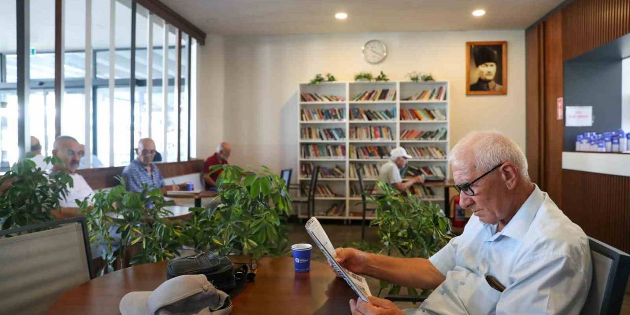 Büyükşehir Emekliler Kahvesi Emeklilere Nefes Aldırıyor