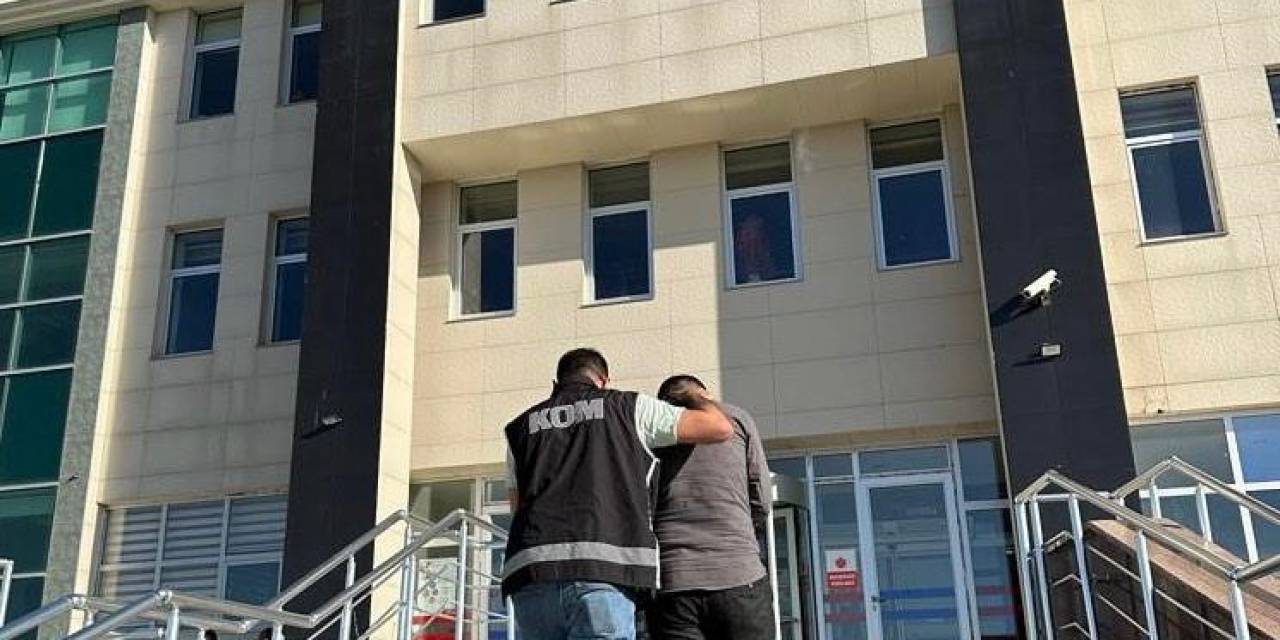 Kars’ta Polisten Mtsk Sınavına Suçüstü