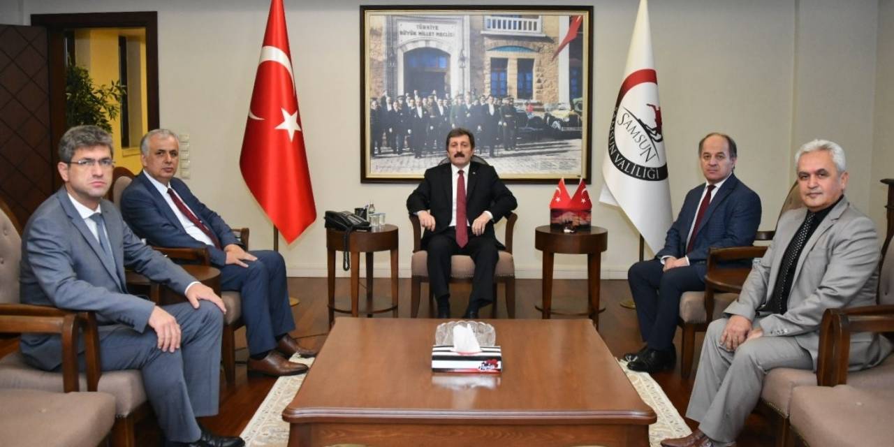 Samsun Valisi Tavlı, Ayağının Tozuyla Toplantılara Başladı