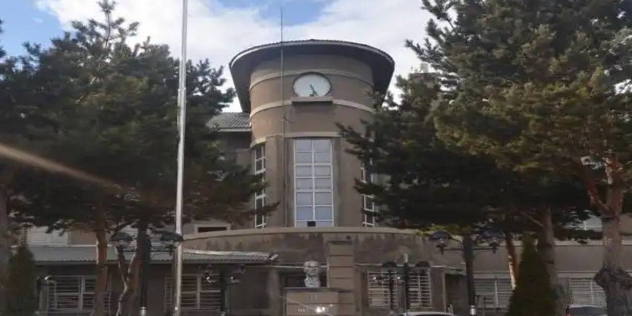 Er-vak’tan Bakan Yusuf Tekin’e Erzurum Lisesi Teklifi