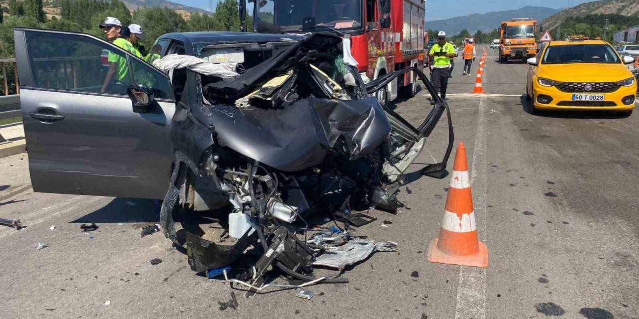 Tokat’ta Trafik Kazası; 1 Kişi Öldü, 1 Kişi Ağır Yaralandı