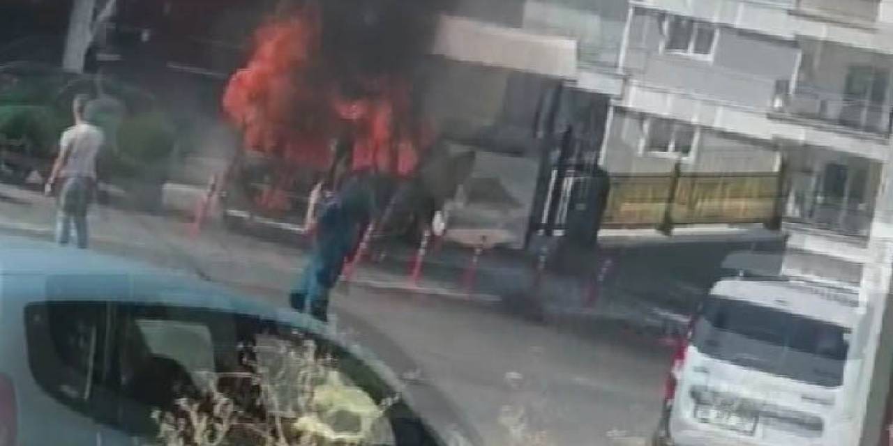 Ankara’da Otomobil Cayır Cayır Yandı