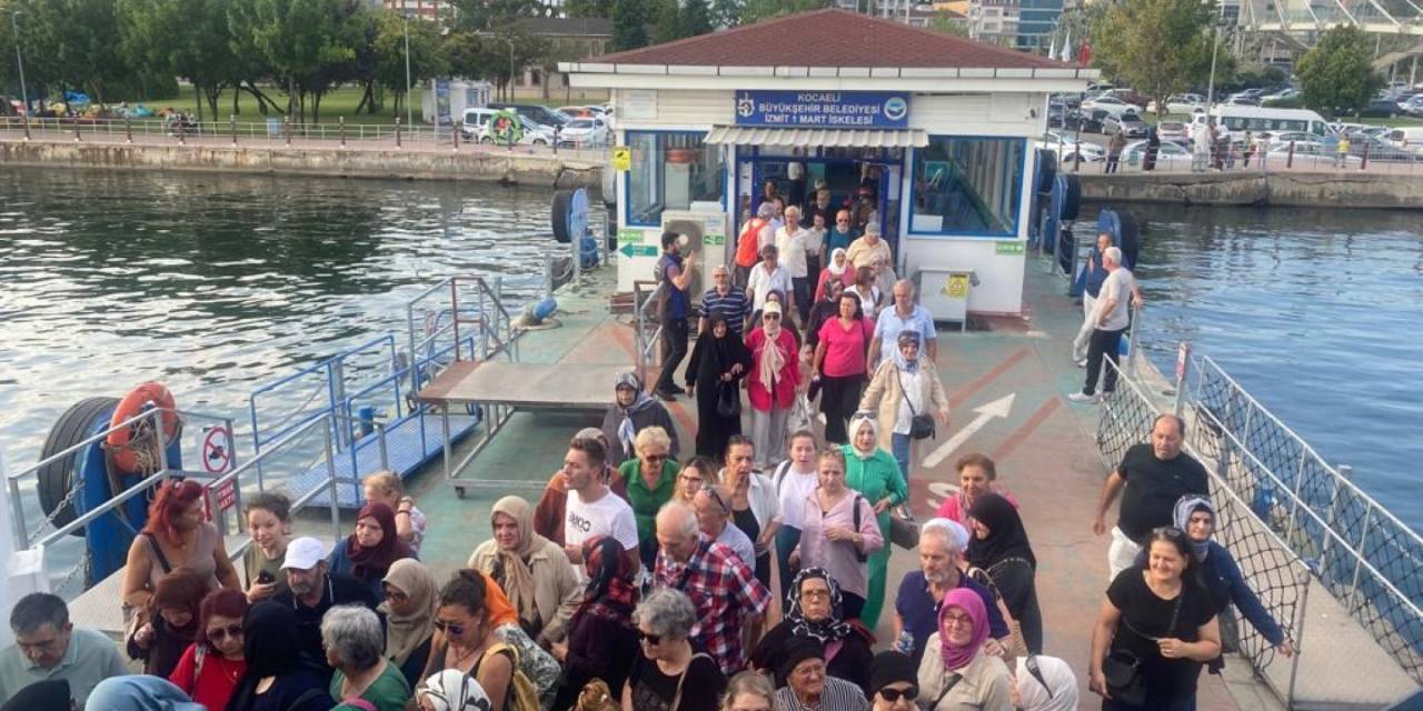 Huzurevi Sakinleri Mehtap Turu İle Unutulmaz Bir Akşam Yaşadı