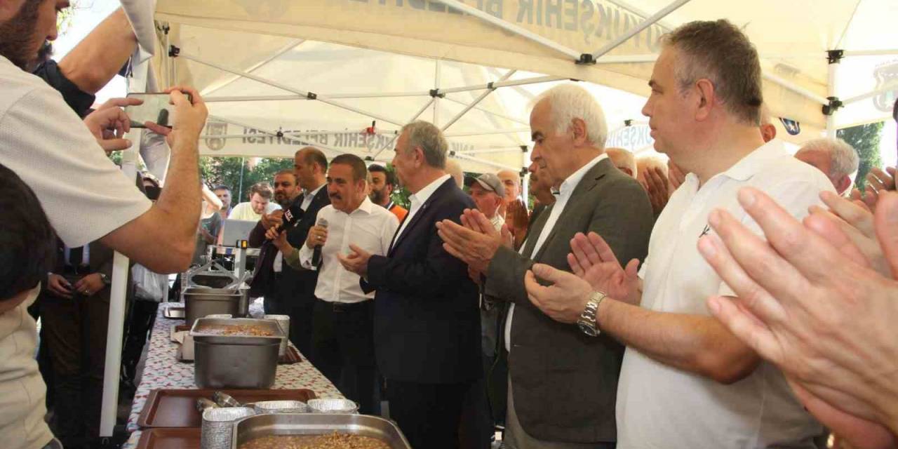 Ahid’den Vatandaşlara Aşure