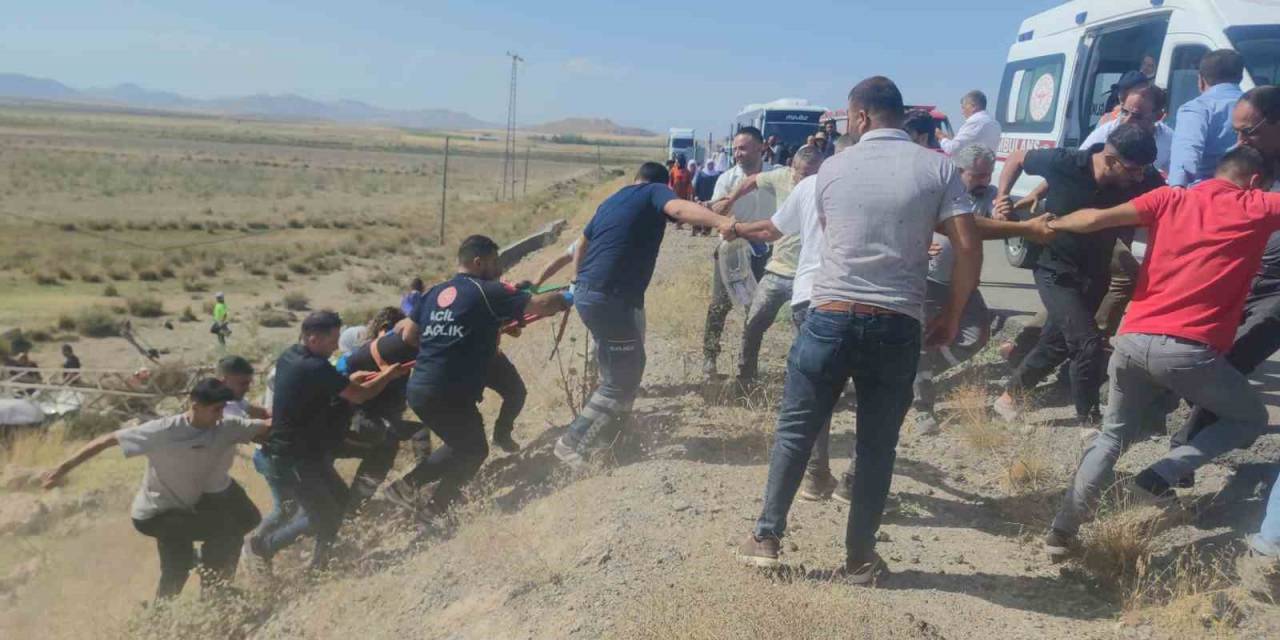 Van’da Trafik Kazası: 1 Ölü, 3 Yaralı