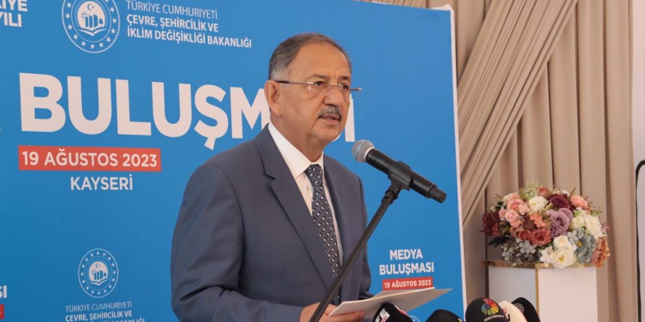 Bakan Özhaseki: "İstanbul’da 1 Buçuk Milyon Bağımsız Birim Çok Riskli Gözüküyor. 600 Bini İlk Etapta Yıkılacak Konutlar Olarak Önümüzde Duruyor"