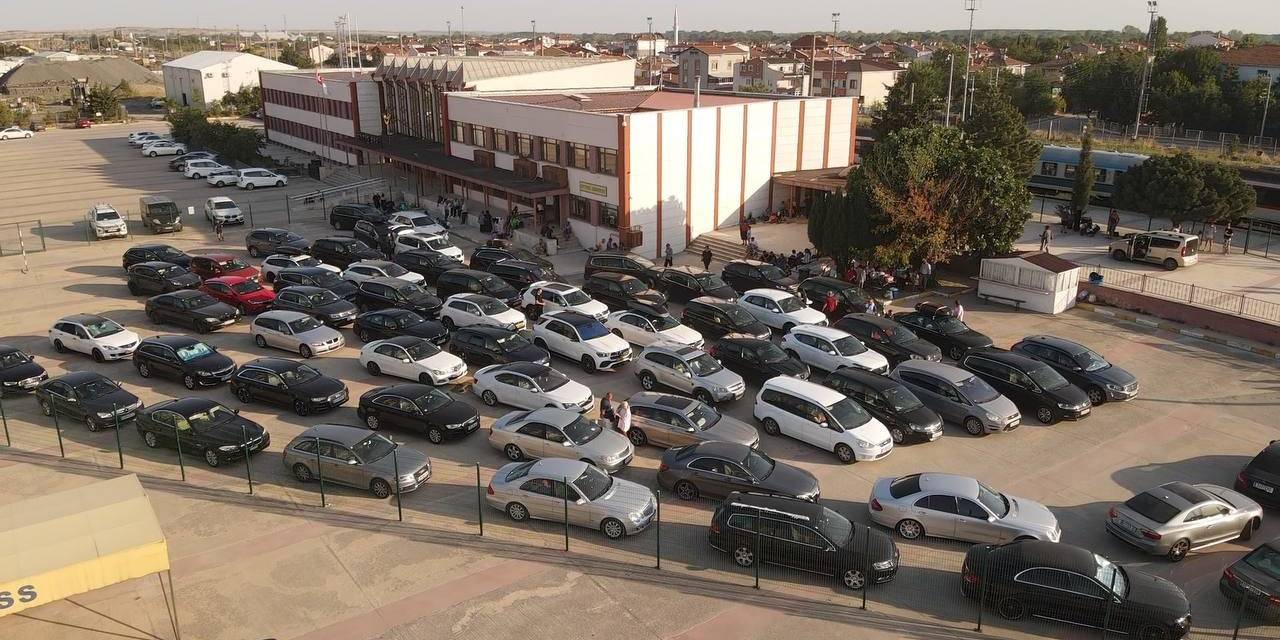 Gurbetçiler Arabalı Trenle Dönüş Yolunda