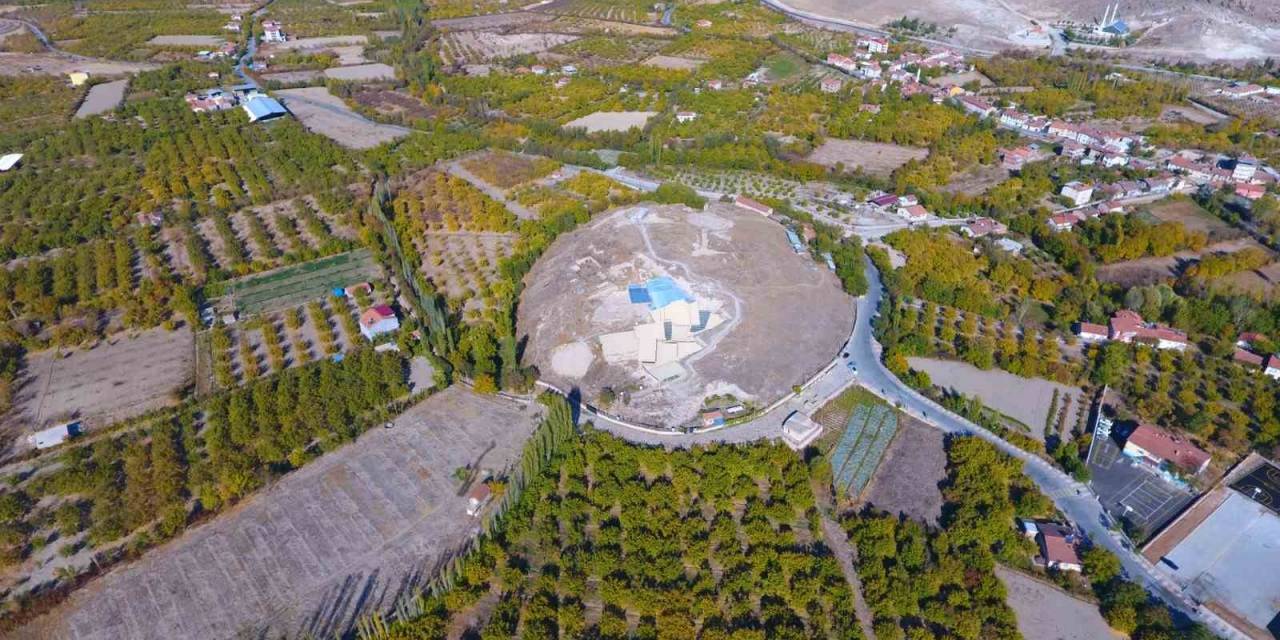 Arslantepe Höyüğü’nde Karşılama Merkezi Çalışmaları Hızla Devam Ediyor