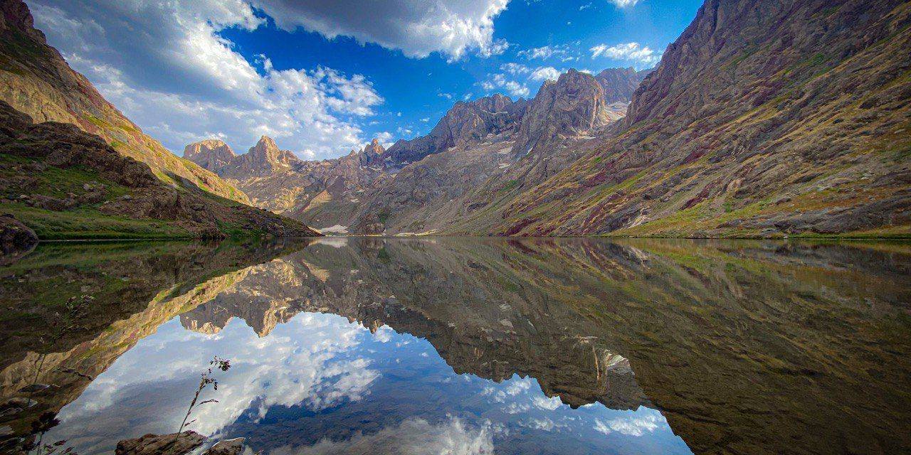 Şemdinli’deki Buzul Gölleri Görenleri Hayran Bırakıyor