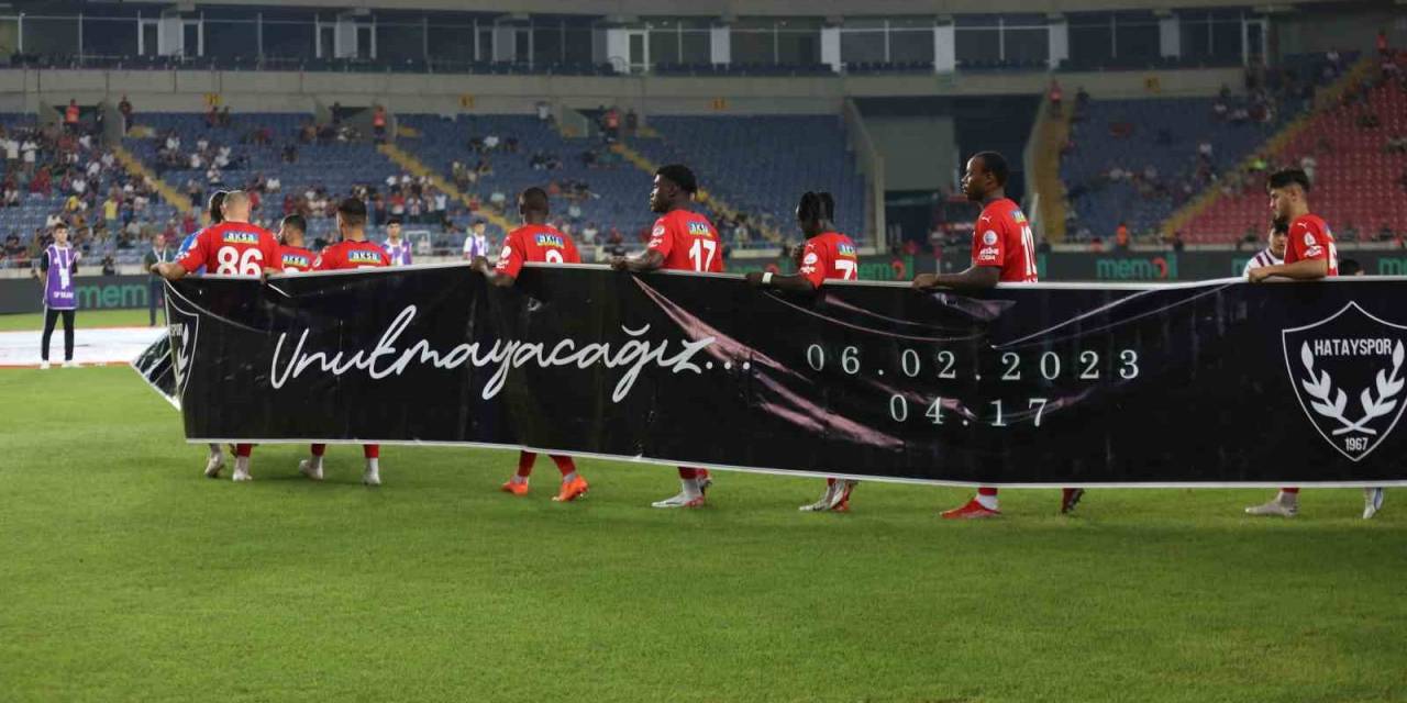 Trendyol Süper Lig: Atakaş Hatayspor: 0 - Kasımpaşa: 0 (İlk Yarı)