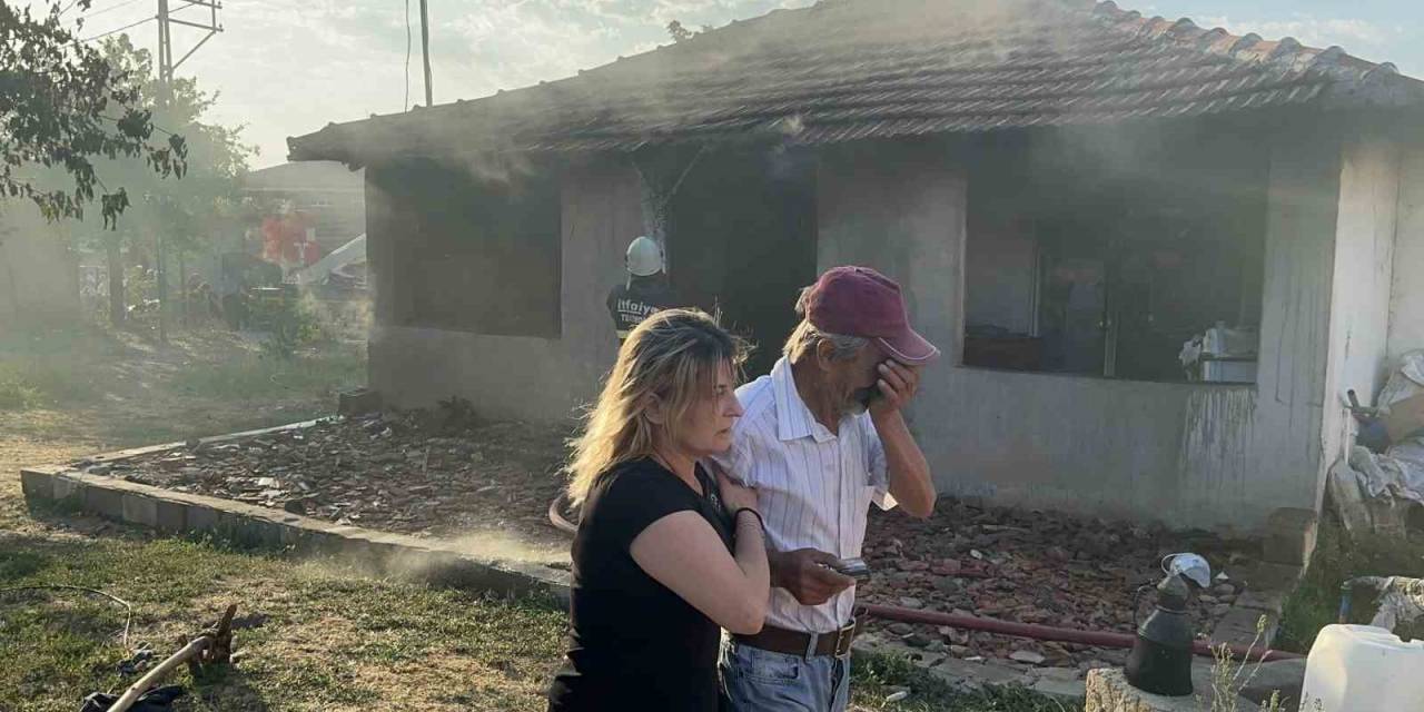 Tekirdağ’da Müstakil Ev Yangında Küle Döndü