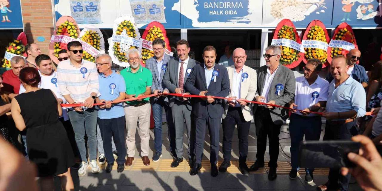 Bandırma’da İhtiyaç Sahipleri İçin "Sosyal Market" Açıldı