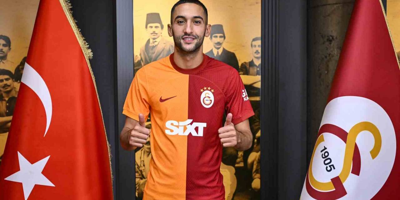 Hakim Ziyech, Sarı-kırmızılı Taraftarların Karşısına Çıktı