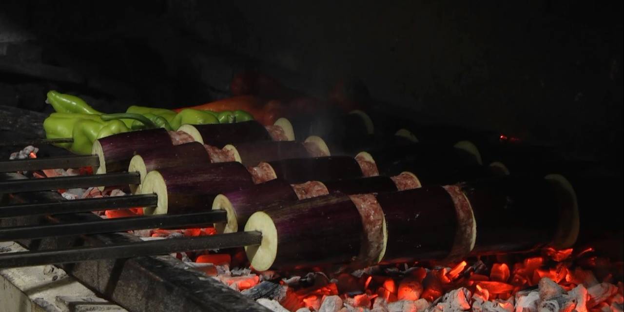 Tescilli Birecik Patlıcanında Hasat Zamanı