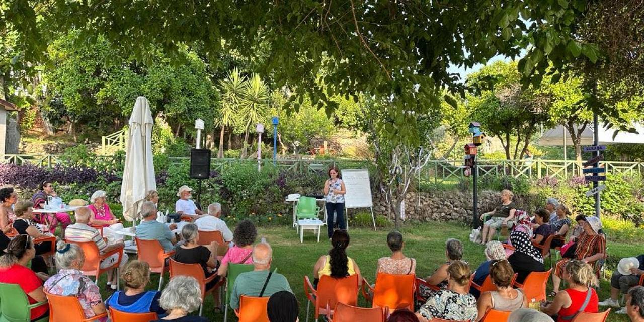 Falez Yaşlı Evi’nde Demans Konuşuldu