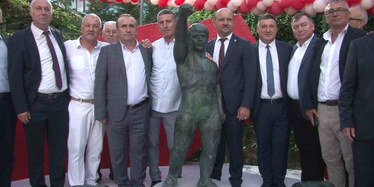 Kartal’da Naim Süleymanoğlu Parkı Yeni Yüzüyle Açıldı