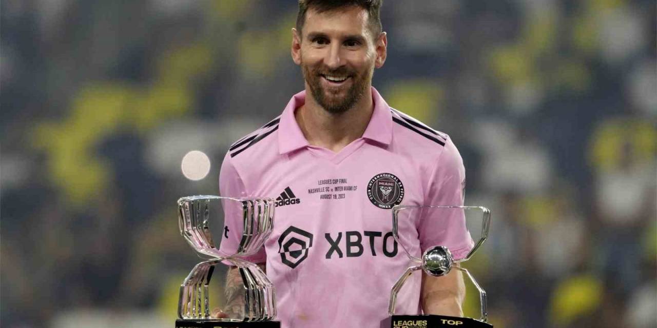 Lionel Messi, Abd Kariyerinde İlk Kupasını Kazandı