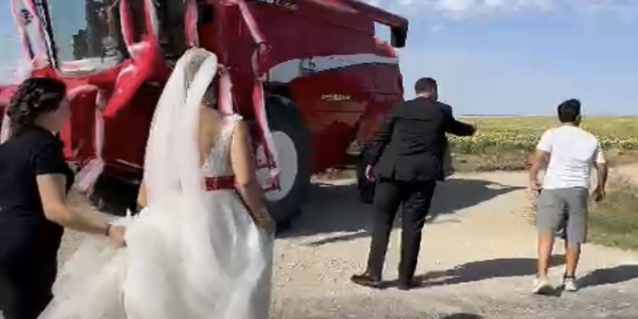 Genç Çiftçi, Düğününde Biçerdöveri Gelin Arabası Yaptı