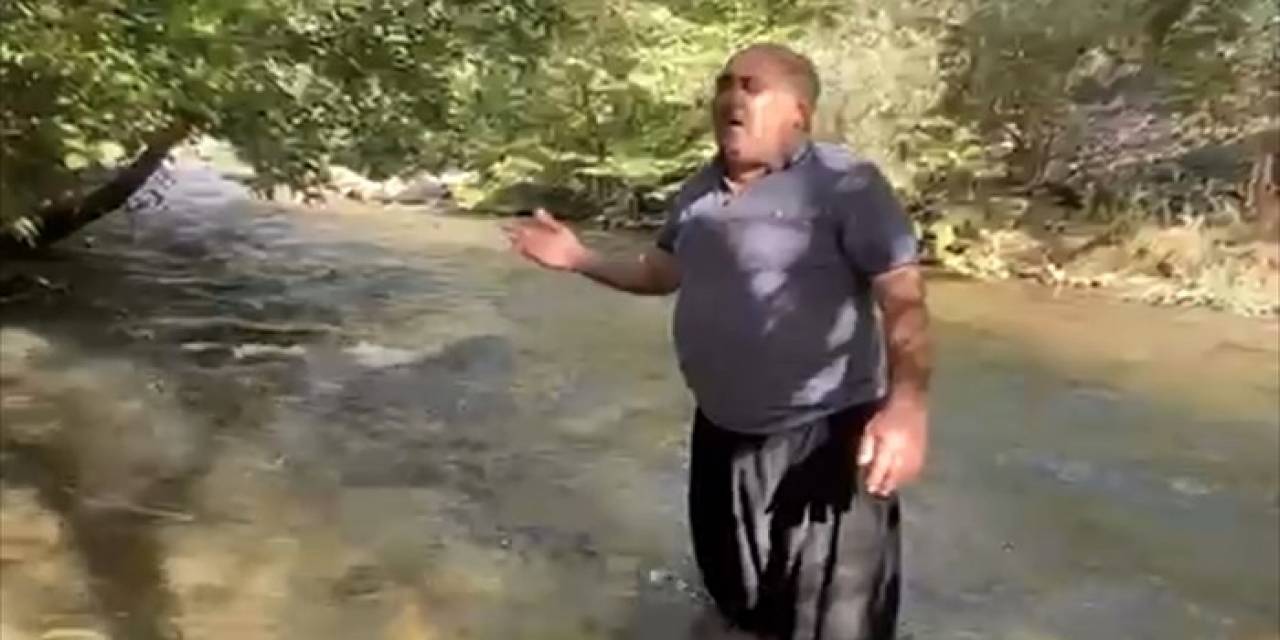 Sıcaktan Bunalıp Nehre Girdi