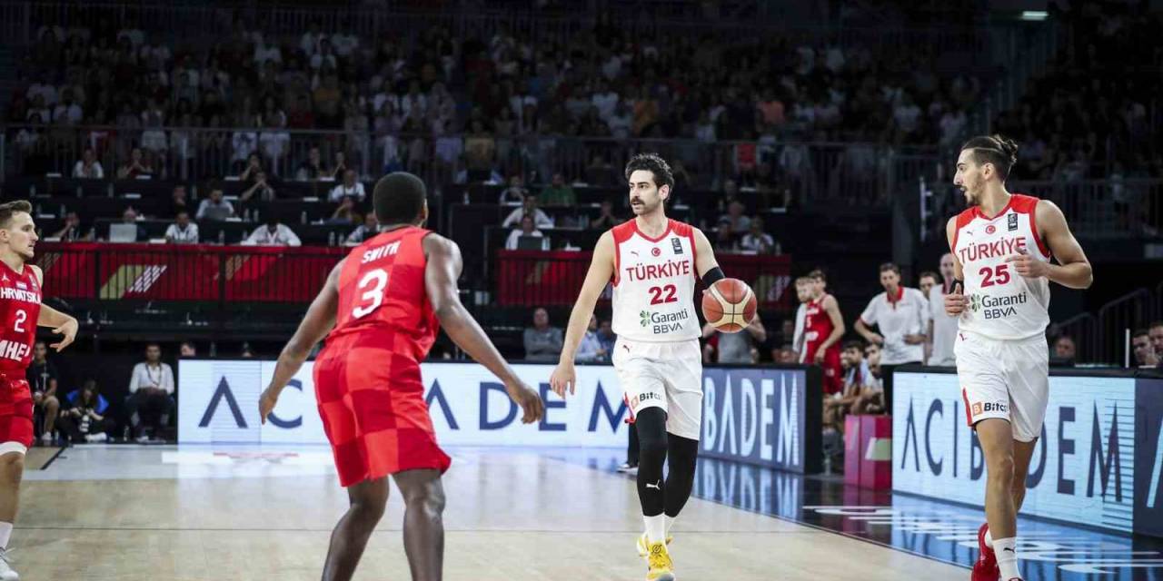 12 Dev Adam, Fıba Olimpiyat Elemeleri Biletini Alamadı