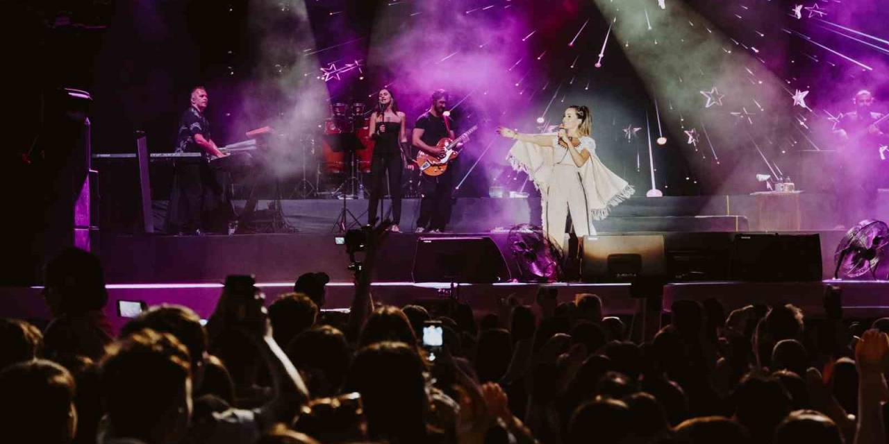 Bengü Erzurum’da Sevenlerini Coşturdu