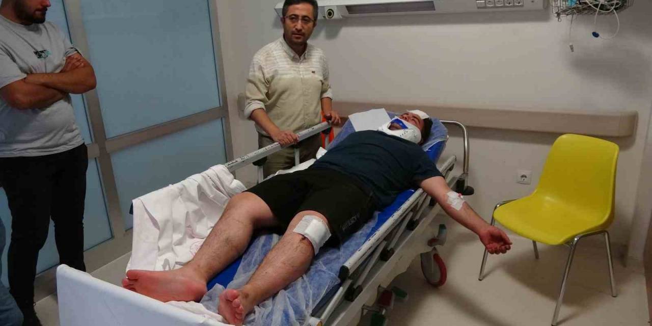 12 Kişinin Öldüğü Kazadan Yaralı Kurtulan Yolcu: “Ben Uyuyordum, Bağırma Seslerine Uyandım”