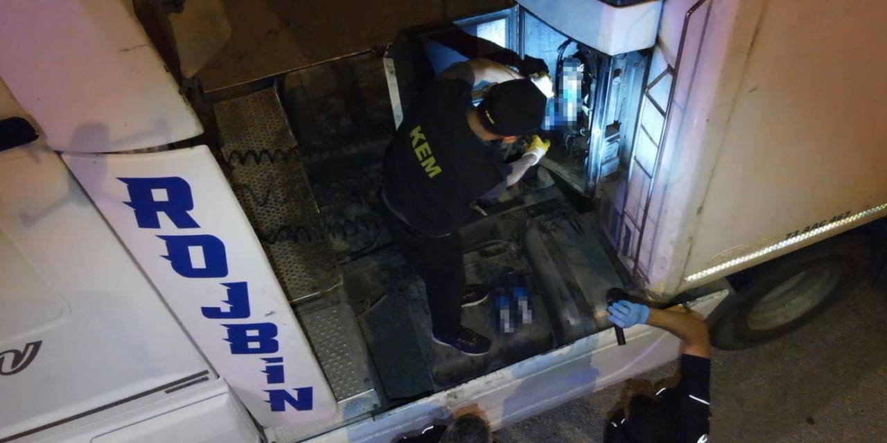 Mersin’de Tırda 3 Kiloya Yakın Metamfetamin Ele Geçirildi