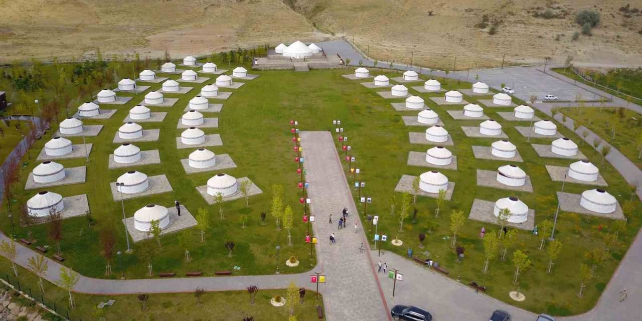 Ahlat, Malazgirt Zaferi’nin 952. Yıl Dönümü Kutlamalarına Hazır