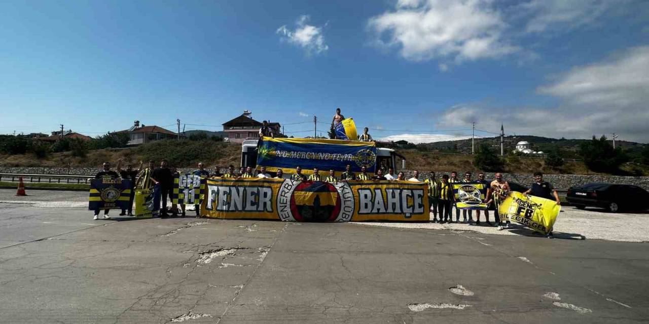 Bilecik Genç Fenerbahçeliler Takımlarını Hiç Yalnız Bırakmıyor