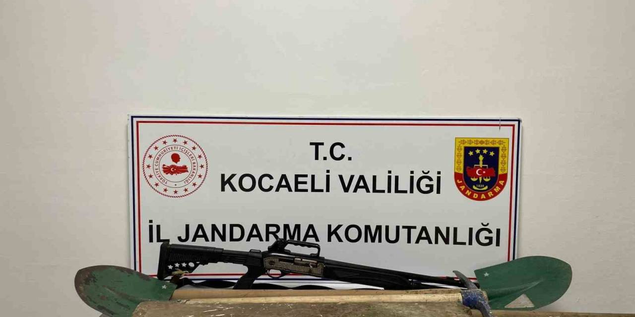 Kocaeli’de Roma Dönemine Ait Lahit Parçası Ele Geçirildi