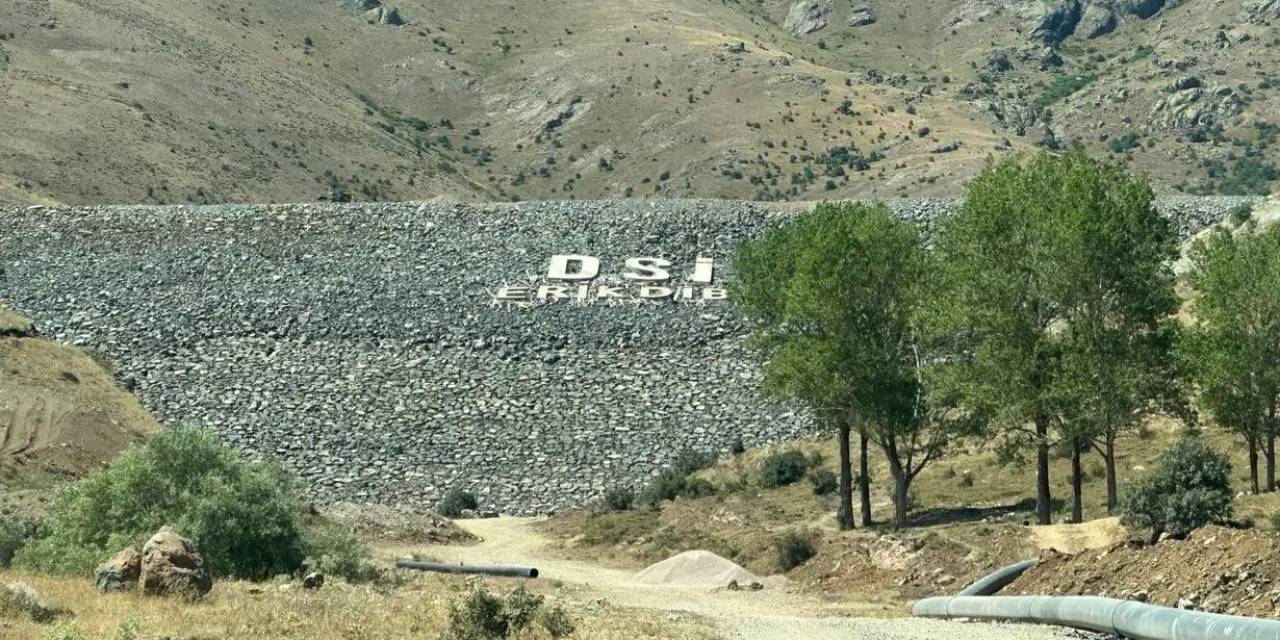 Erikdibi Göleti İnşaatında Çalışmalar Devam Ediyor