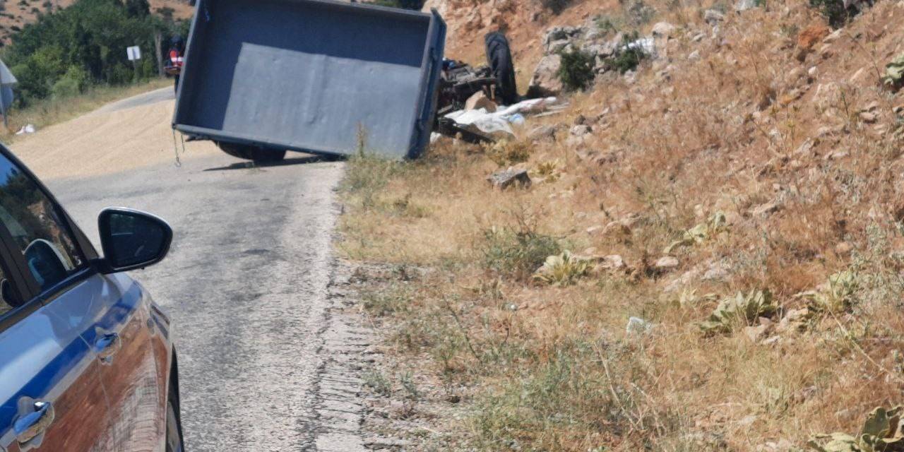 Isparta’da Traktör Devrildi: 3 Yaralı