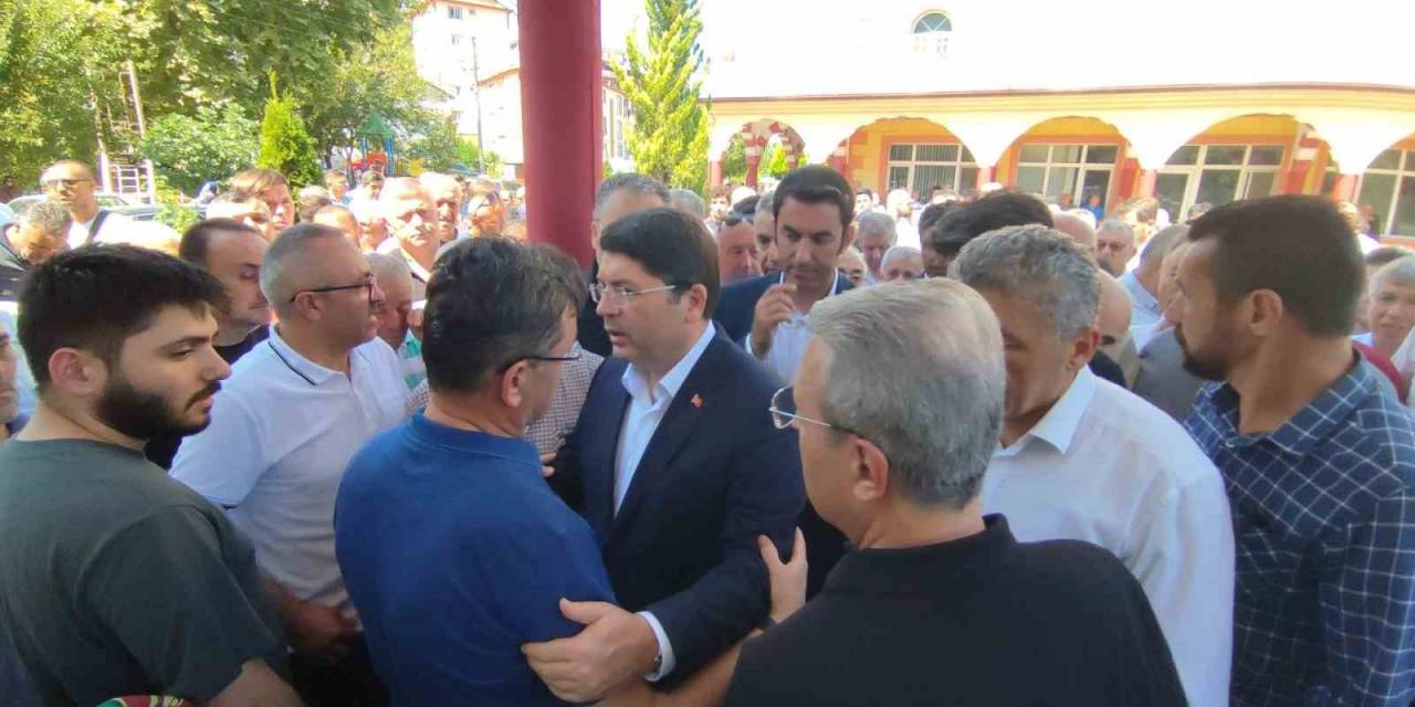 Feci Kazada Ölen Ak Parti İl Başkanı’nın Oğlu Dualarla Son Yolculuğuna Uğurlandı