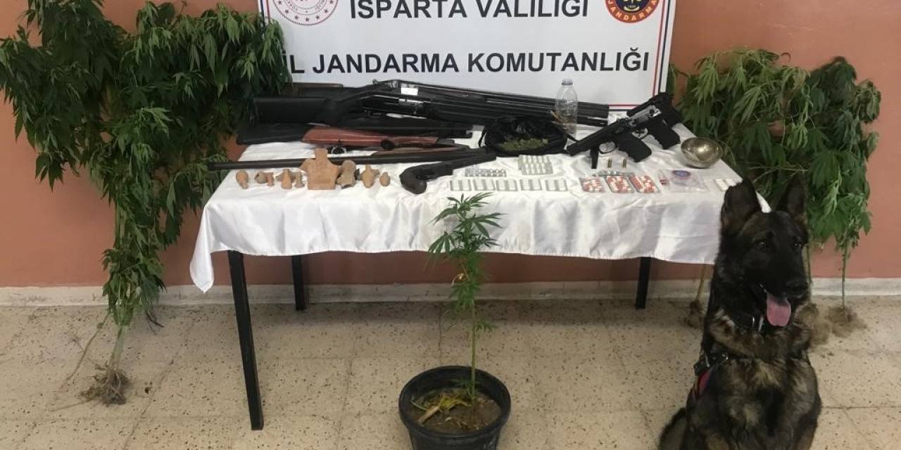 Isparta’da Uyuşturucu Operasyonu: 12 Gözaltı