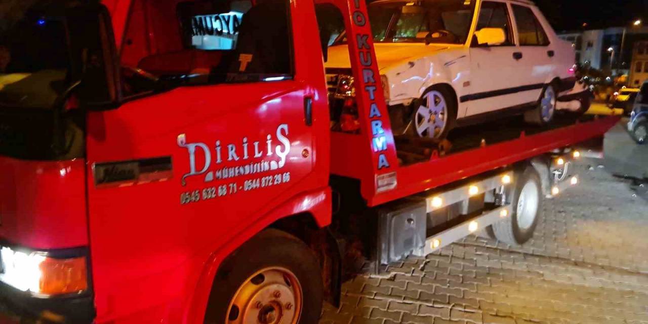Alkolü Sürücüler Kaza Yaptı: 2 Yaralı